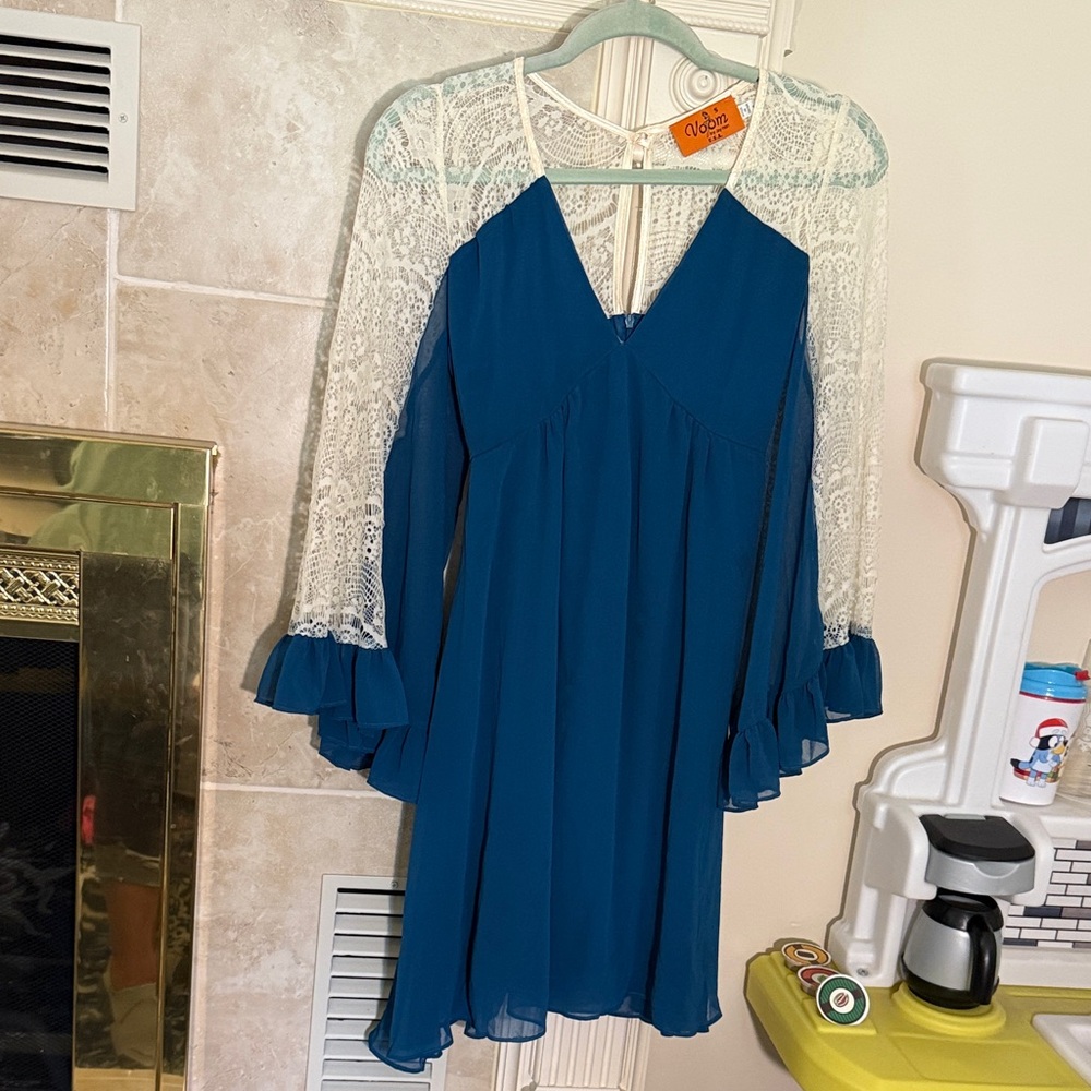 Voom by Joy Han Blue and White Lace Midi Dress